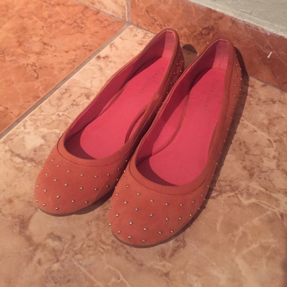 Orange studded coke haan flats✨