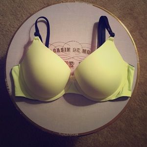 Victoria's Secret Pink Wear Everywear Push-up