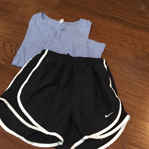 Black Nike shorts