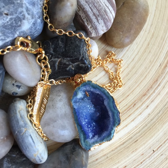 Sale! HP 11/17! Half Geode Druzy Pendant Necklace - Picture 3 of 4