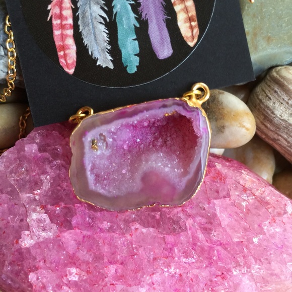 Sale! Half Geode Pink Druzy Pendant Necklace ❤️ - Picture 3 of 4