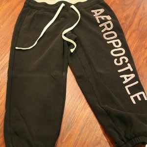 Aeropostale Capri's