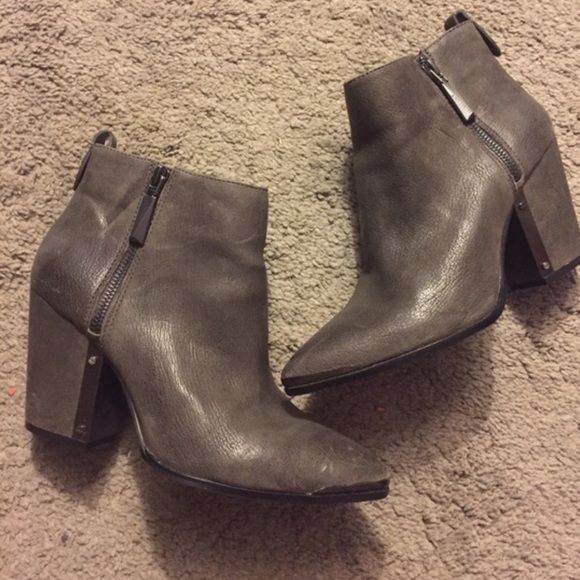Vince Camuto Amori booties