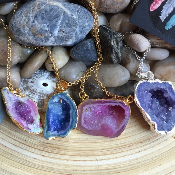HP! Sale! Half Geode Purple Druzy Pendant Necklace - Picture 4 of 4
