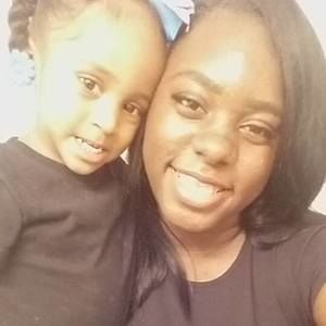 Meet your Posher, Latisha