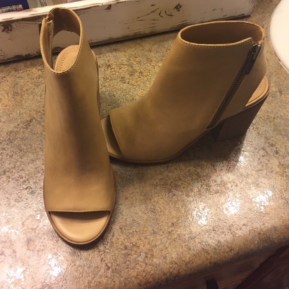 Steven Madden Booties