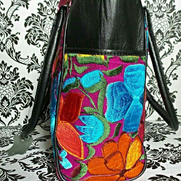 "SOFIA" HandBag - Picture 2 of 4