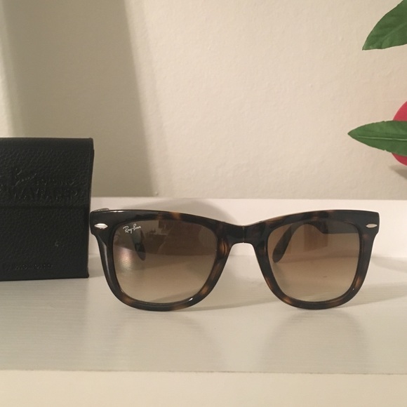 Ray-Ban Folding Wayfarer