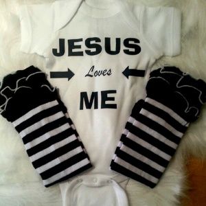 Baby body suit and 1 pair leg warmers