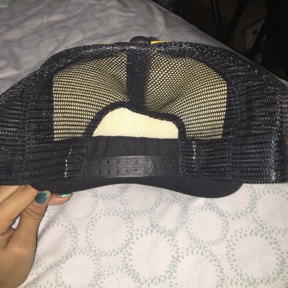 SnapBack - Picture 2 of 3