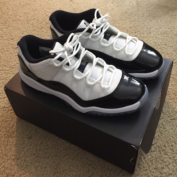 JORDAN 11 Low — Concords