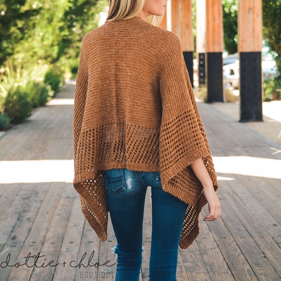 🎉 HP 10/2 & 10/24 🎉 Warm & Cozy Drape Knit Ruana - Picture 2 of 2