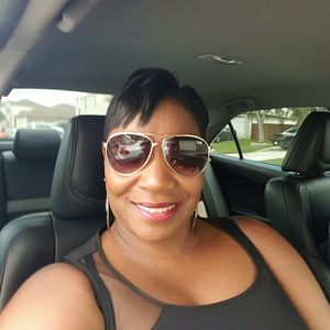 Meet your Posher, Brenda