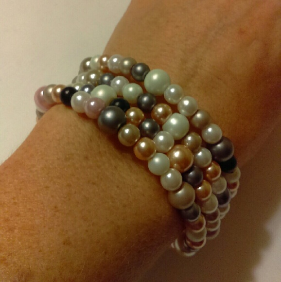 Handmade Memory Wire Bracelet - Picture 3 of 4