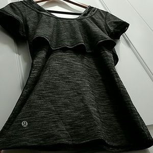 NWOT Lululemon top size 4