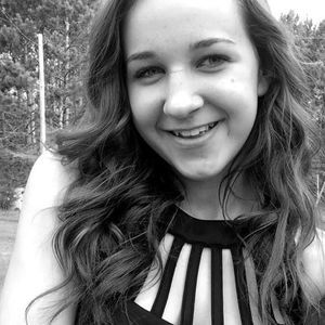 Meet your Posher, Vanessa