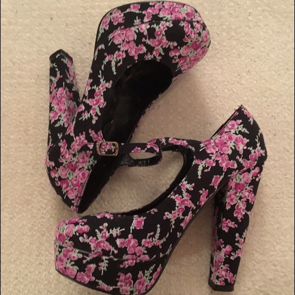Forever 21 Floral Mary Jane Heels
