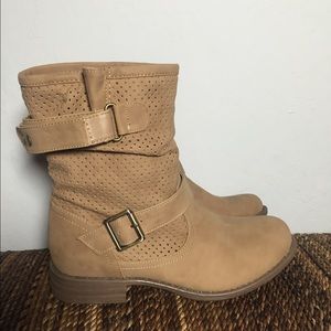 Sketchers-Women's Mad Dash Slip-On Boots-Tan-sz 7