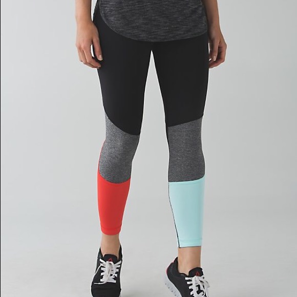 ISO: lululemon pedal to the medal tight size 4