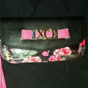 XOXO flower wristlet