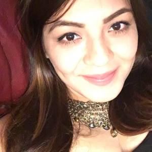 Meet your Posher, Esmeralda