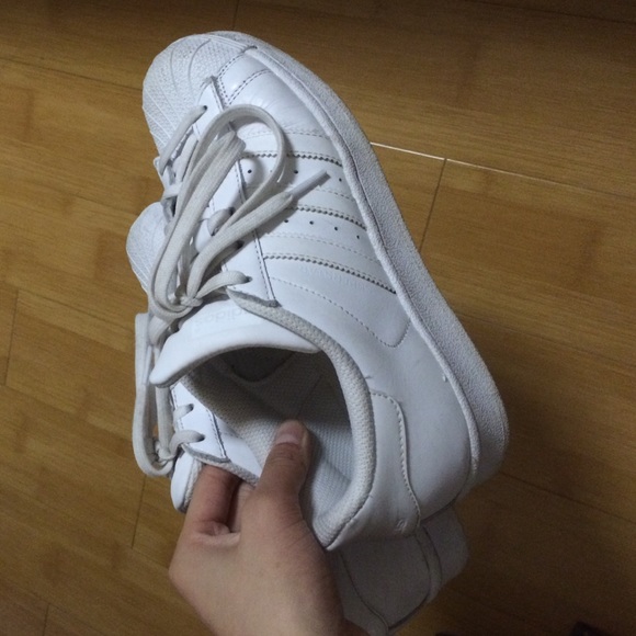 Adidas Superstars 6.5-7 Women's