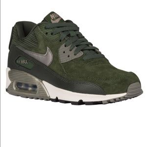 NIKE Women's Air Max 90 Leather Suede Green
