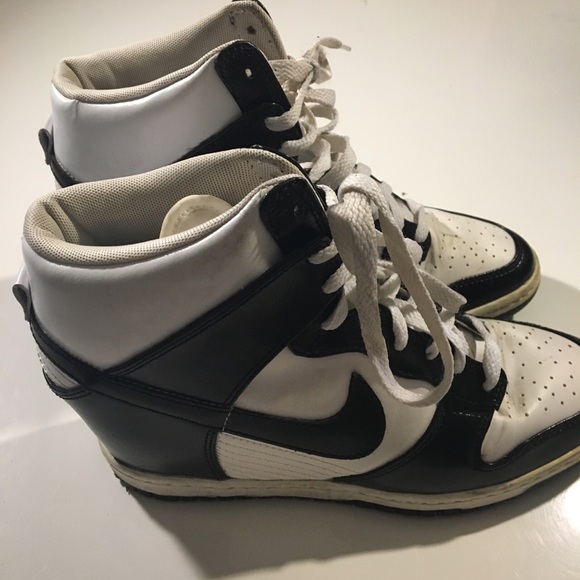 Shoes - WOMEN'S NIKE DUNK SKY HI SNEAKER WEDGE Shoes - WOMEN'S NIKE DUNK SKY HI SNEAKER WEDGE