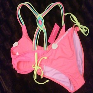 👙 Bright pink bikini