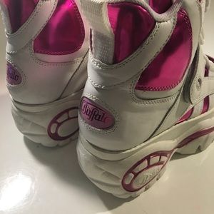 Buffalo David Bitton Shoes - BUFFALO PINK METALLIC CYBER PLATFORM SNEAKERS Buffalo David Bitton Shoes - BUFFALO PINK METALLIC CYBER PLATFORM SNEAKERS
