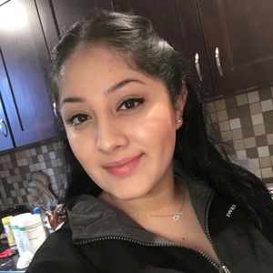 Meet your Posher, Jimena