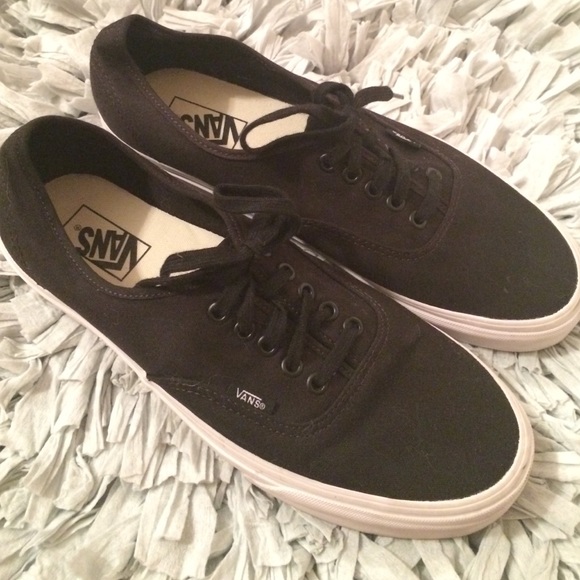 Great Pair of Men's Black Vans