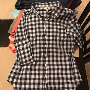 Navy and White gingham long sleeve button up. Lg