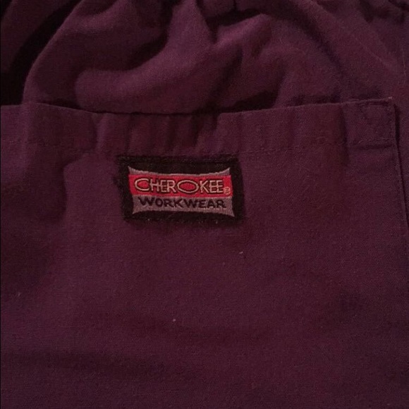 Scrubs - Picture 2 of 2