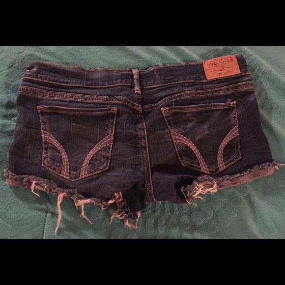 Shorts - Picture 2 of 3
