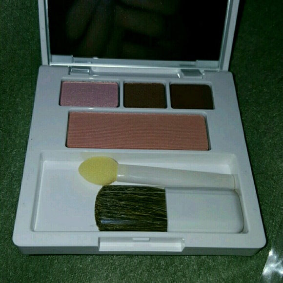 Authentic Clinique makeup palette eyeshadows blush - Picture 4 of 4