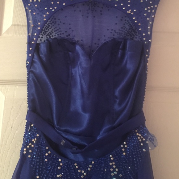 🎉Prom Dress🎉💃🏼 - Picture 4 of 4