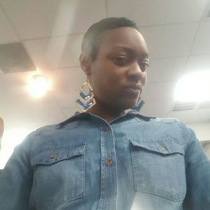 Meet your Posher, Candace