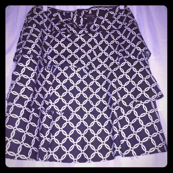 Classy Tiered Skirt! Women, Size 8