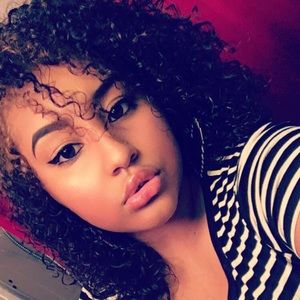 Meet your Posher, Dajuana