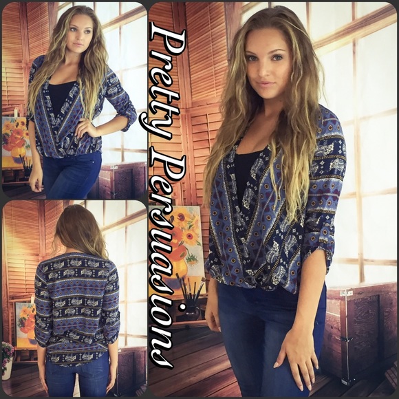 LAST ONE‼️ Navy Blue Surplice Border Print Blouse - Picture 2 of 4