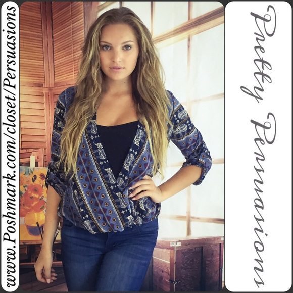 LAST ONE‼️ Navy Blue Surplice Border Print Blouse - Picture 4 of 4