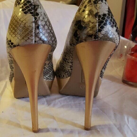 High heel - Picture 3 of 4