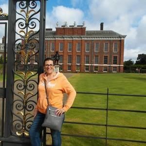 Meet your Posher, Christina