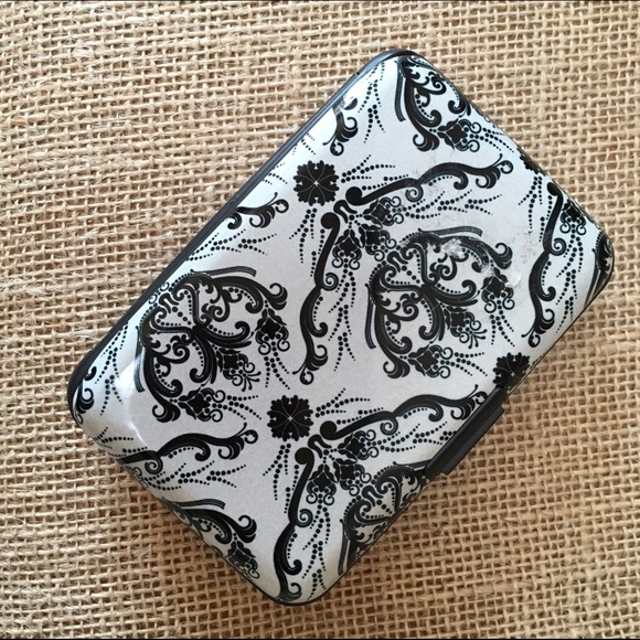 Accordion Card Case - Picture 2 of 4