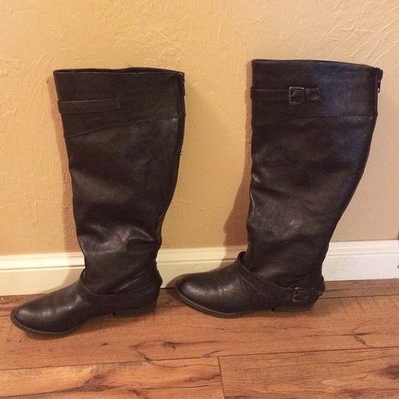 Knee high riding boots