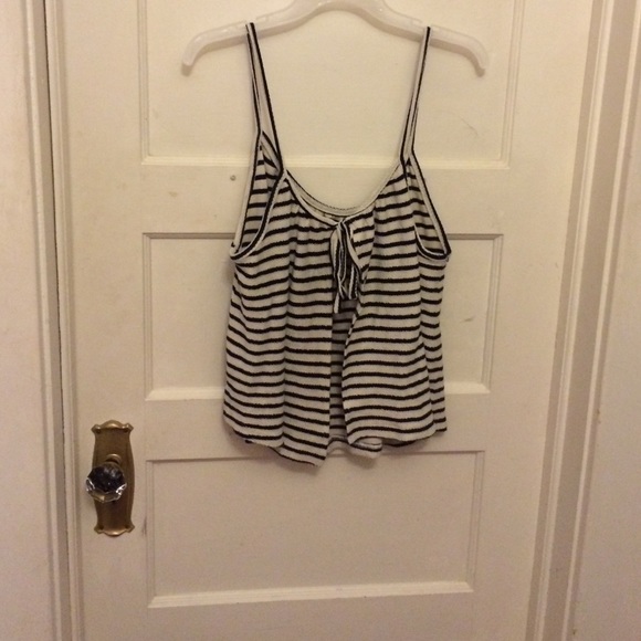 Striped Tank Top w/ Cute Back 👧🏻 - Picture 2 of 6