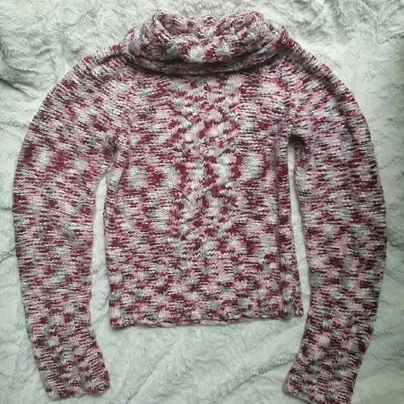 Gorgeous Guess Sweater