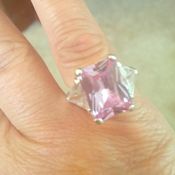 Light lilac quartz sterling ring