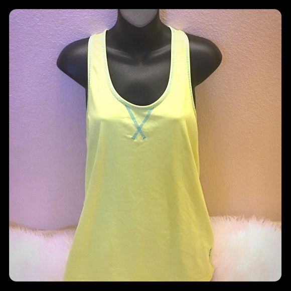 🔴S O L D🔴Women's Reebok Workout Tank🎉